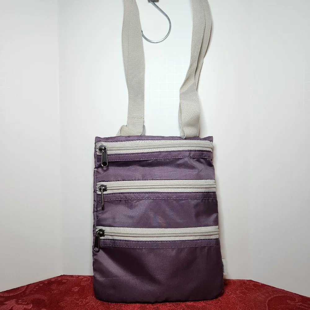 Eddie Bauer Purple Crossbody Bag LIKE NEW - Picture 1 of 7